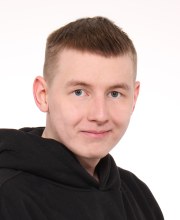 Asiantuntija Ville Immosen puolivartalokuva