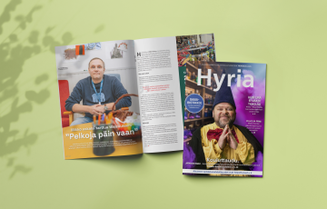 Lehden aukeama ja etukansi